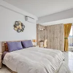 New - Floor 3br In By Sf Homes Слима