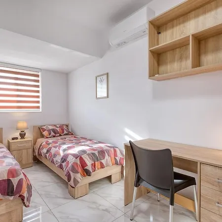 Appartement New - Floor 3br In By Sf Homes *