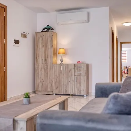 New - Floor 3br In By Sf Homes Sliema