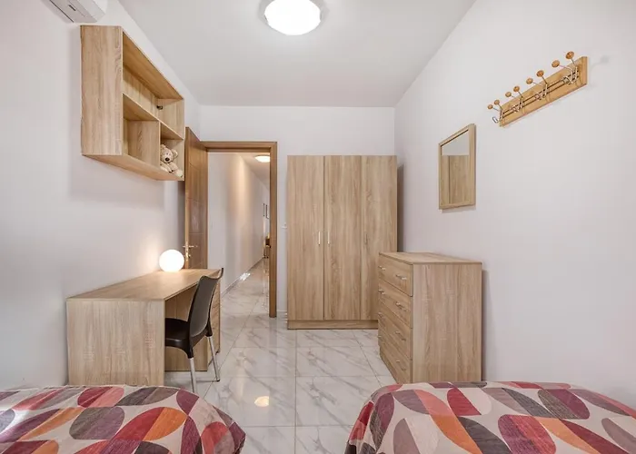 New - Floor 3br In By Sf Homes Sliema
