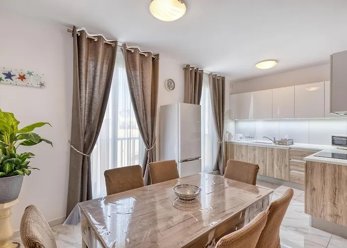 New - Floor 3br In By Sf Homes Sliema